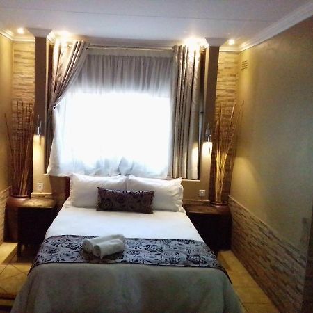Ditsaleng Bed And Breakfast Vanderbijlpark Exterior foto