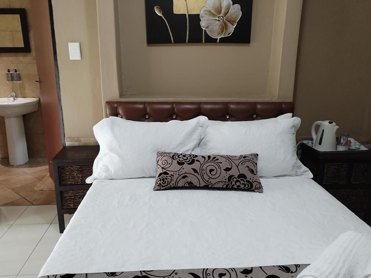 Ditsaleng Bed And Breakfast Vanderbijlpark Exterior foto